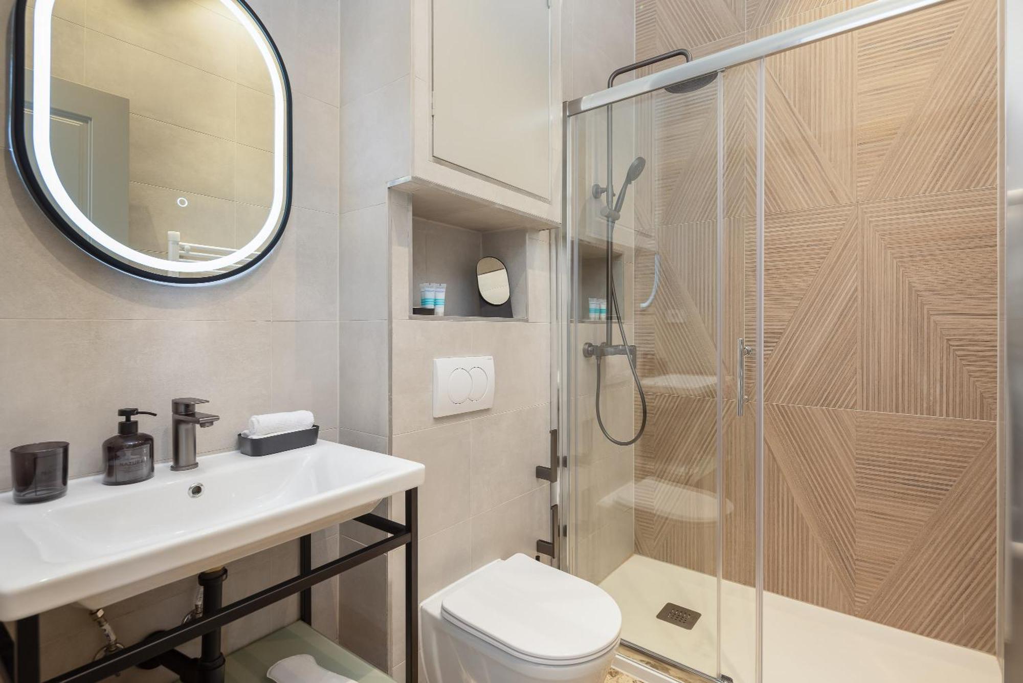 Piac Luxury *