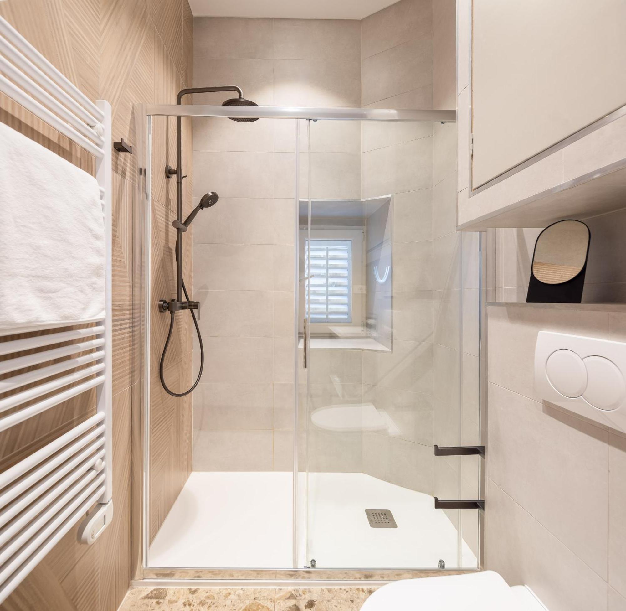 Piac Luxury Split